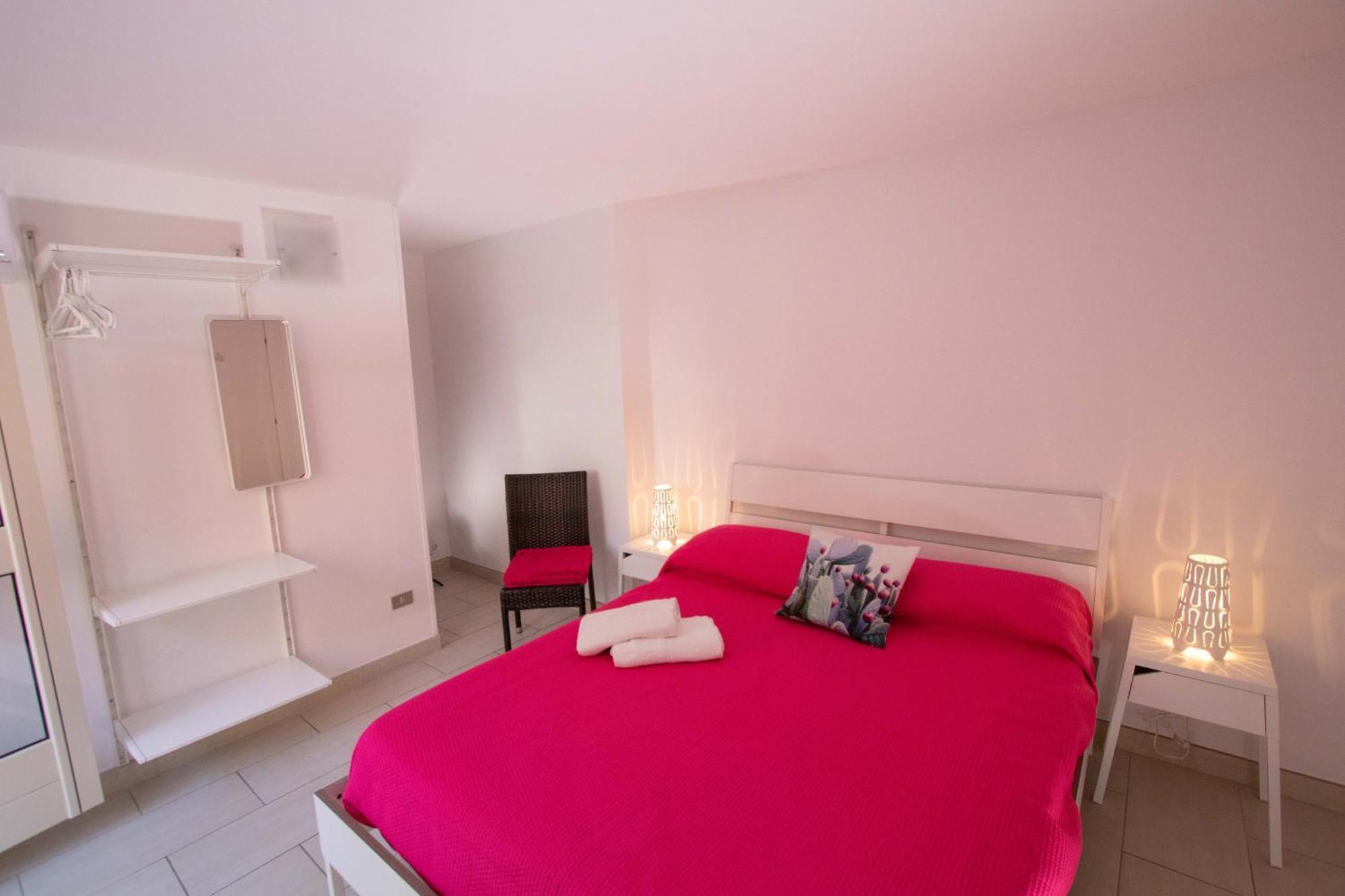 Le Torrette Rooms And Apartments Avola Kültér fotó