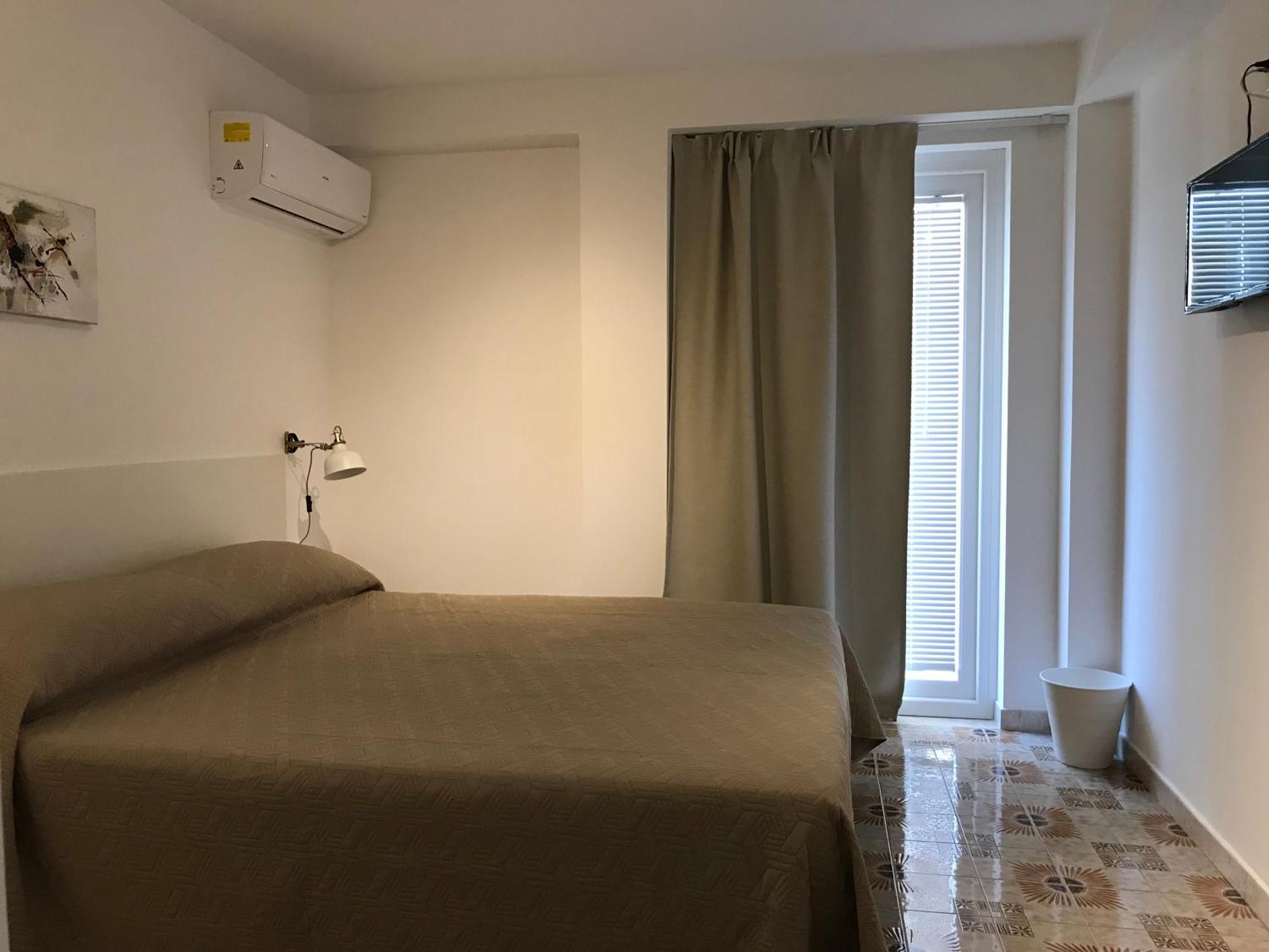 Le Torrette Rooms And Apartments Avola Kültér fotó