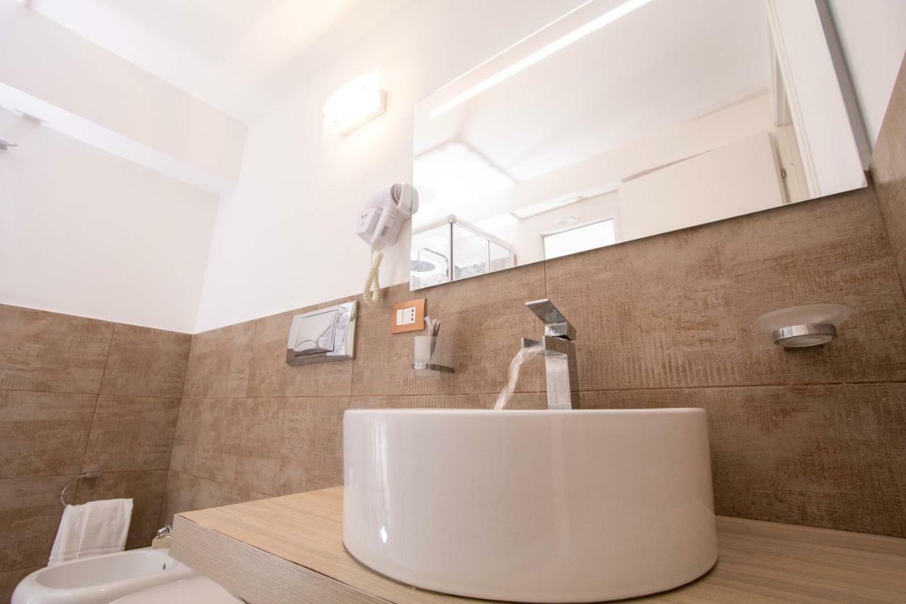 Le Torrette Rooms And Apartments Avola Kültér fotó